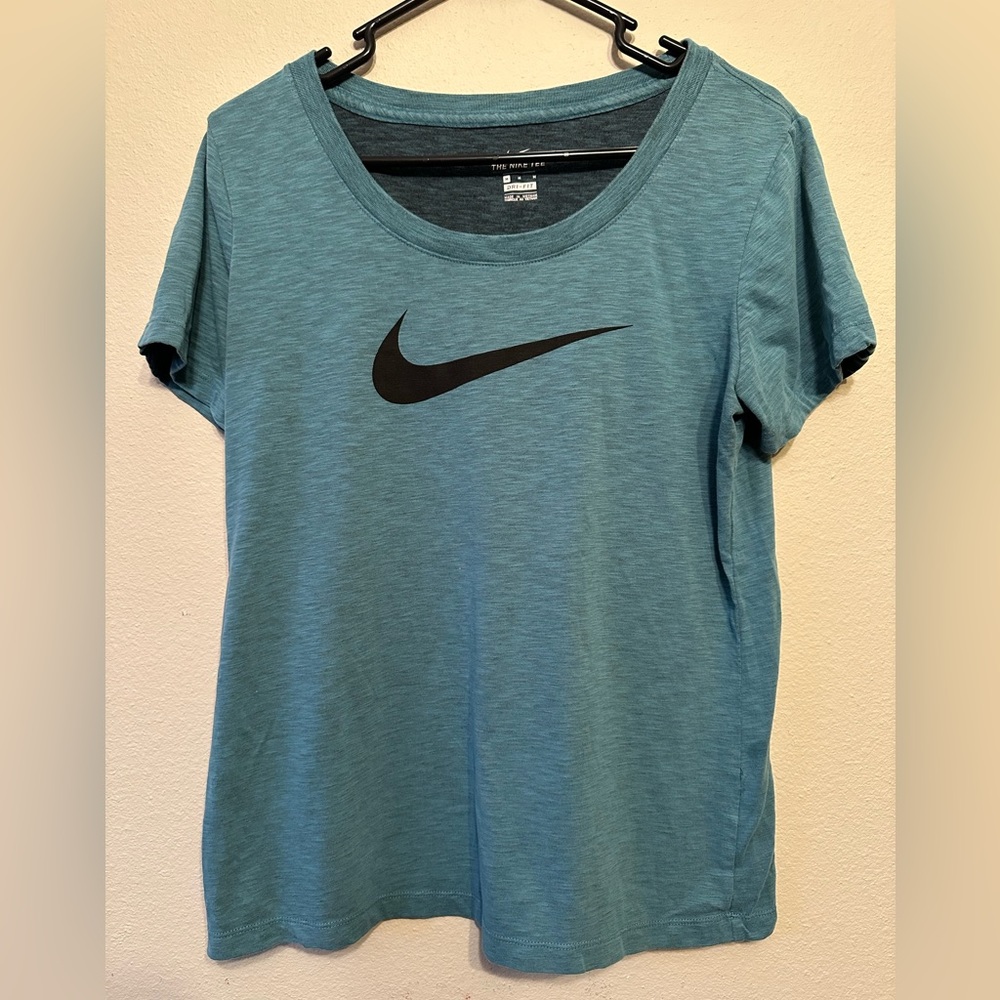 Women Nike Dr-Fit T Shirt, workout tee, blue size medium